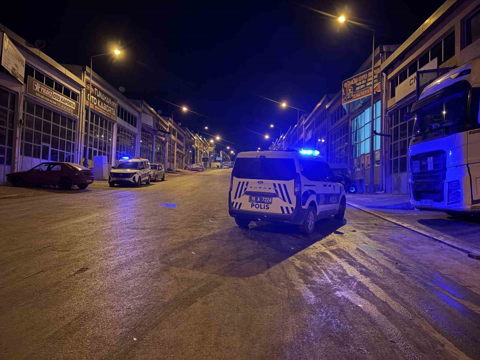 corum-da-is-yerinde-bicakli-kavga-2-yarali