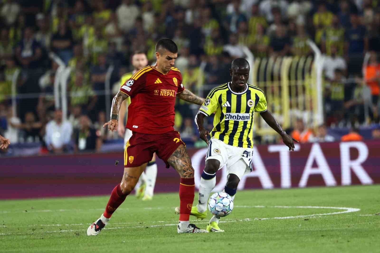 uefa-sampiyonlar-ligi-fenerbahce-0-roma-1-ilk-yari
