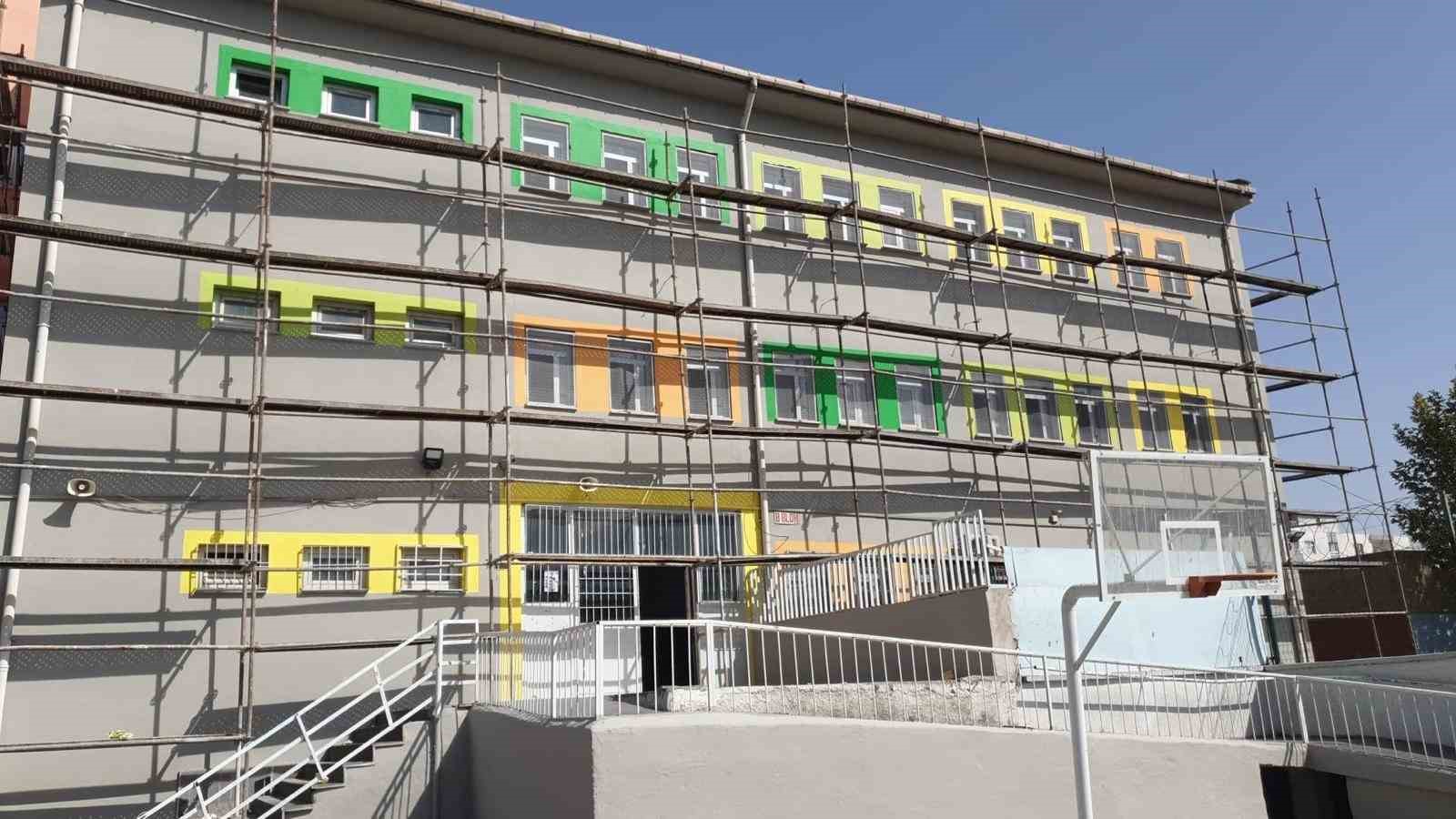 hayirsever-isadamindan-egitime-destek