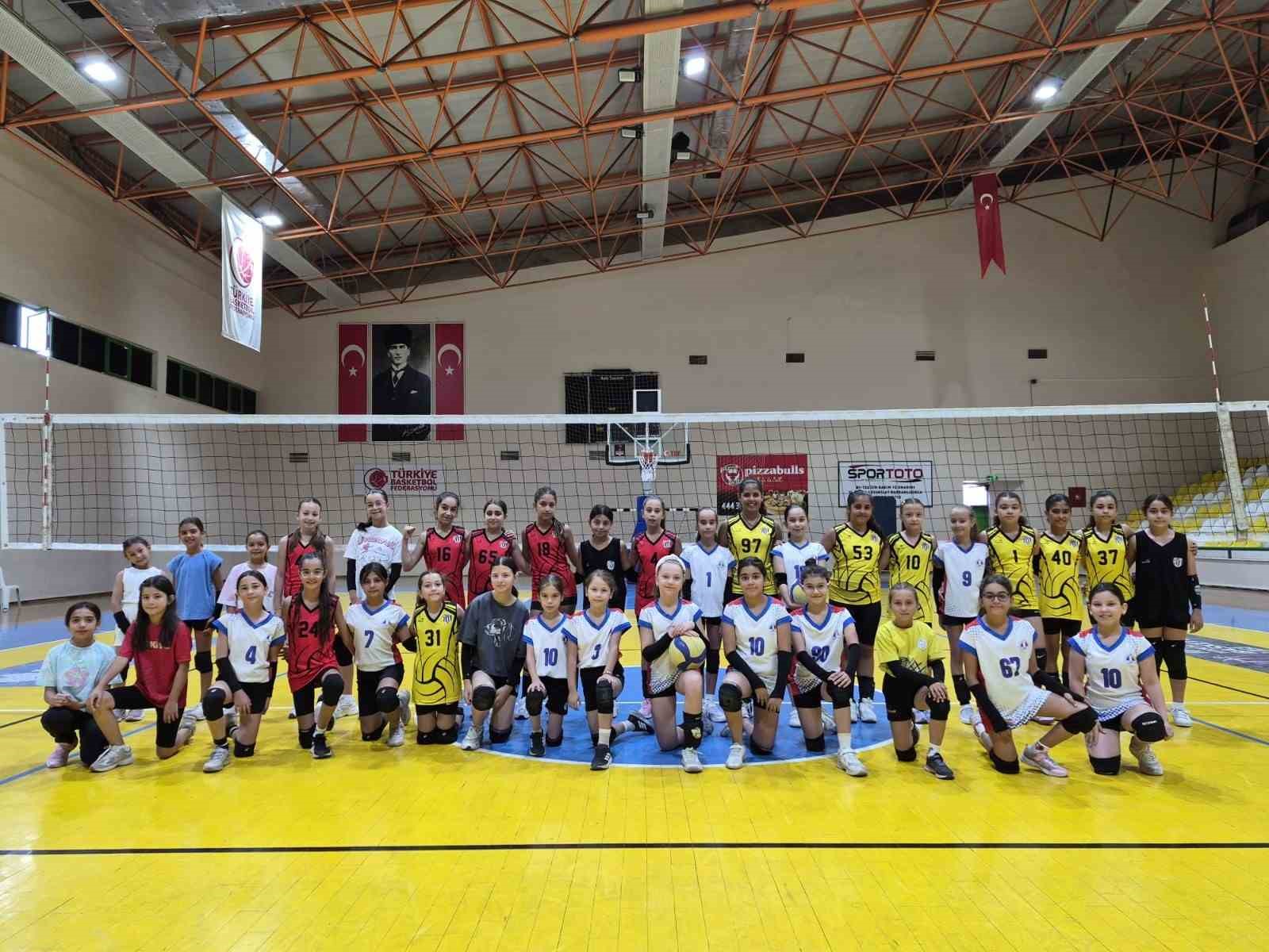 burhaniye-de-gencler-spor-ve-sanatla-tek-yurek-oluyor