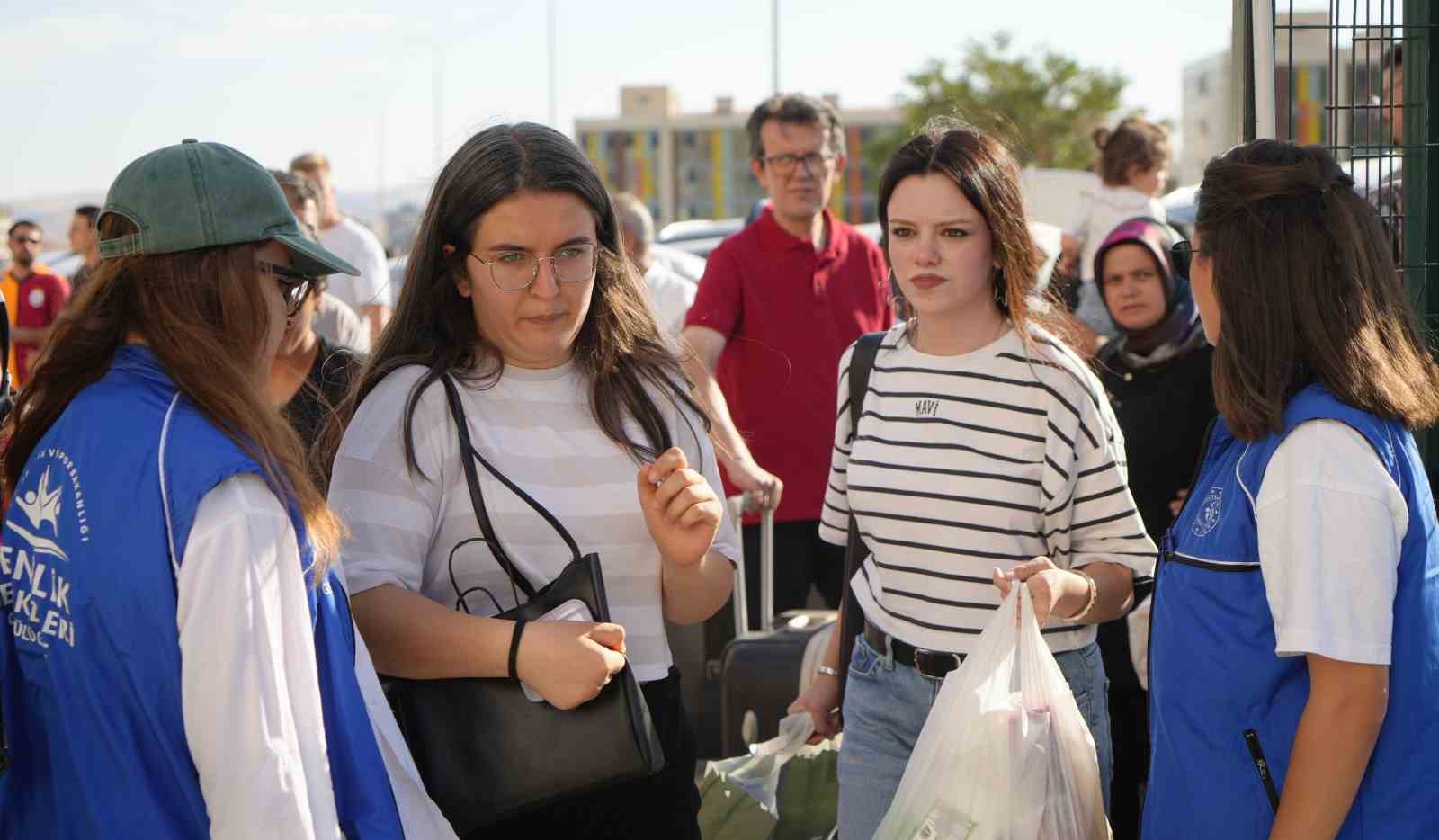 universite-ogrencilerinin-donusu-ile-ilcenin-nufusu-iki-katina-cikti