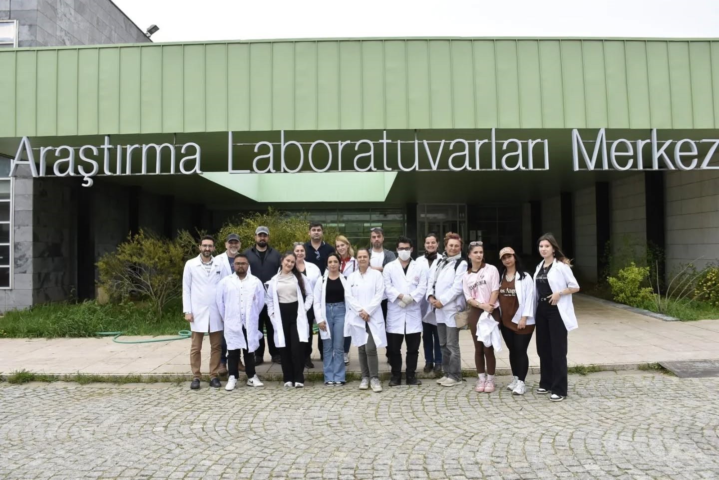 ogrenciler-ileri-analiz-yontemlerini-laboratuvarda-inceledi
