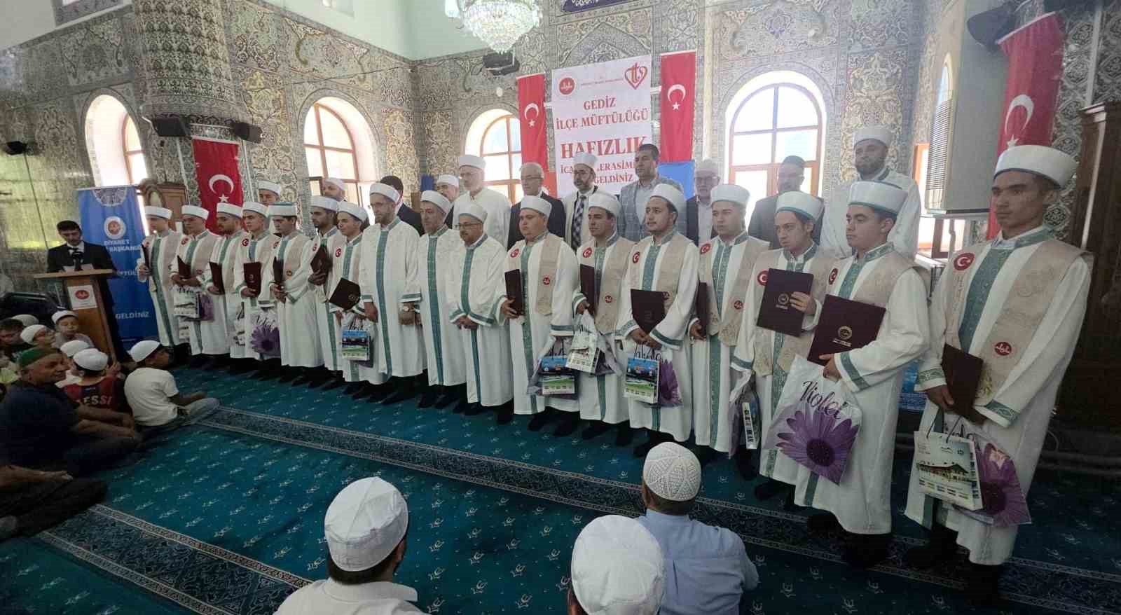 kutahya-da-15-hafiz-icin-icazet-merasimi