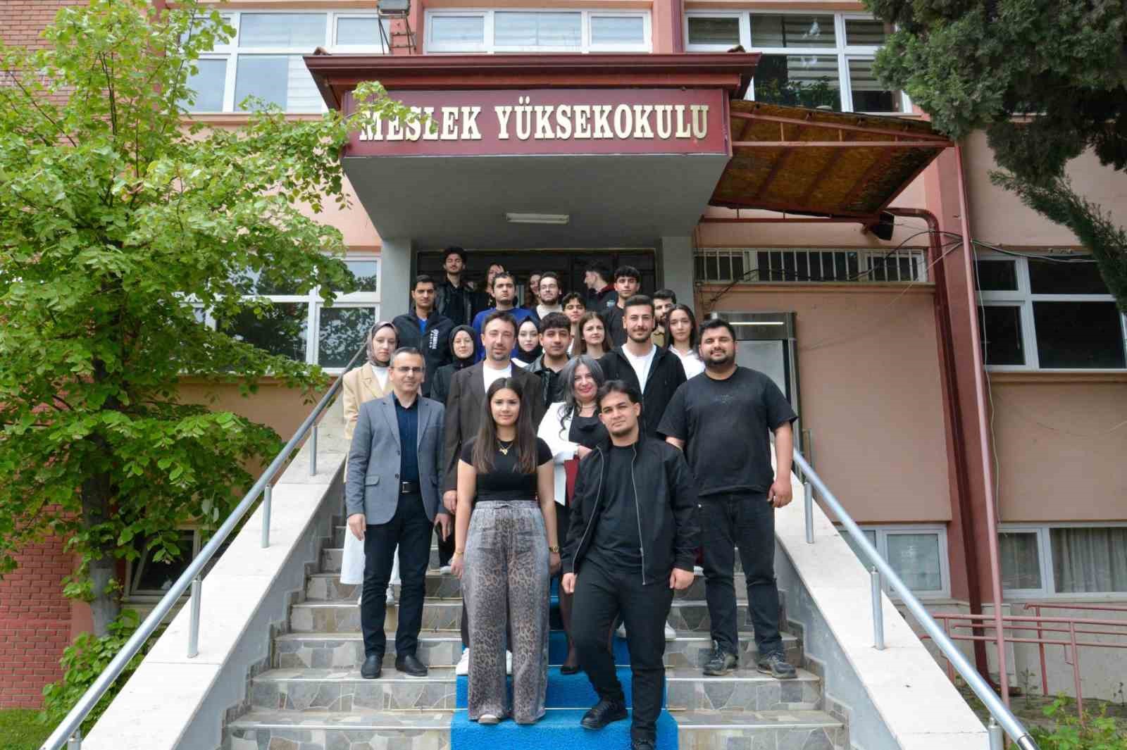 bseu-de-demir-celik-sektoru-ogrencilerle-bulustu