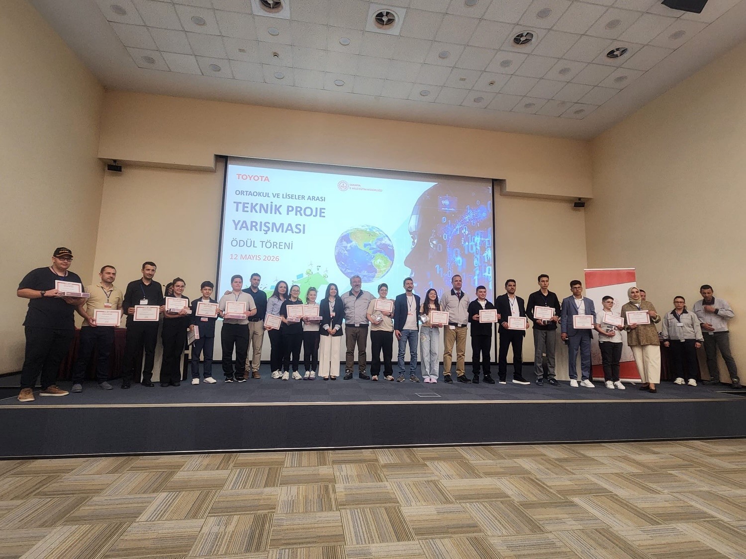 teknik-proje-yarismasi-nda-bilecik-ten-buyuk-basari