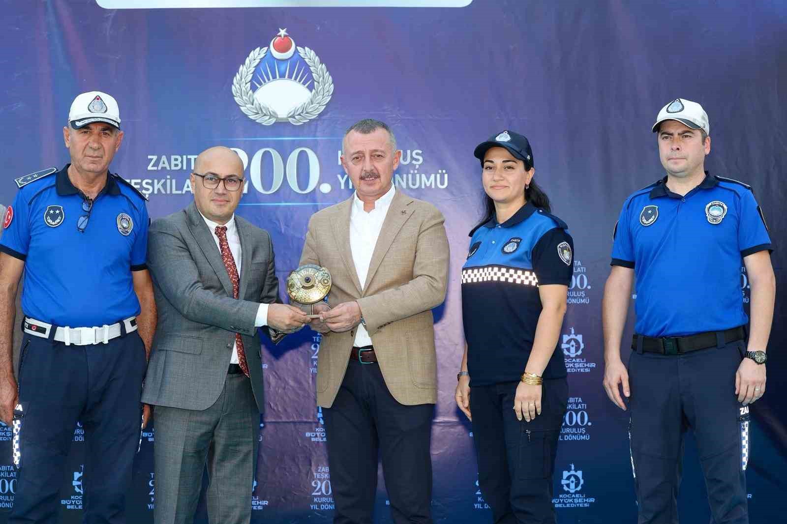 buyukakin-dan-zabita-teskilati-na-200-yil-mesaji-patron-da-efendi-de-millettir
