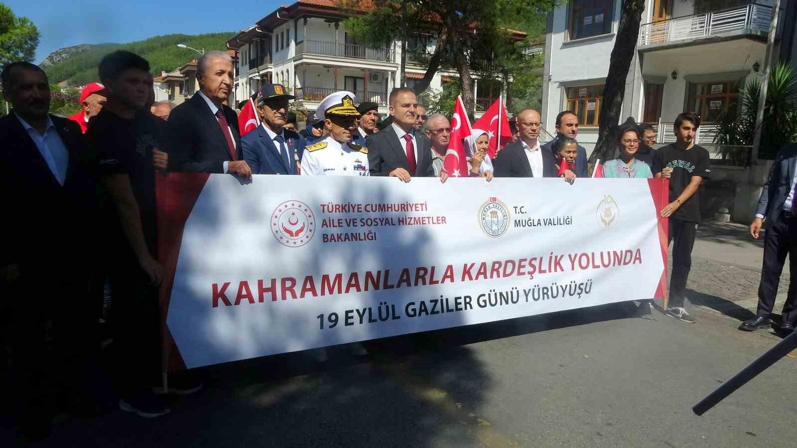 mugla-da-kahramanlarla-kardeslik-yolunda-yuruyusu-duzenlendi
