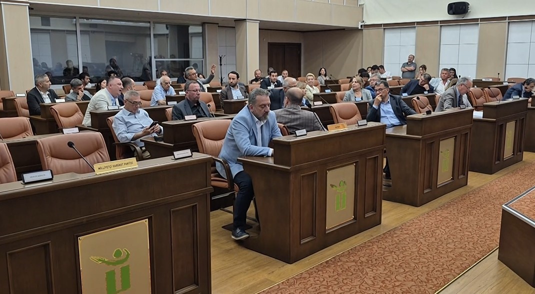 ak-partili-genci-daga-kaldiran-chp-liye-odul-gibi-is