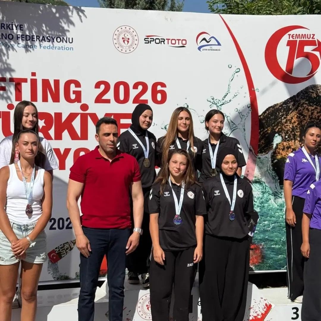 cekerek-kano-takimi-turkiye-sampiyonu-oldu
