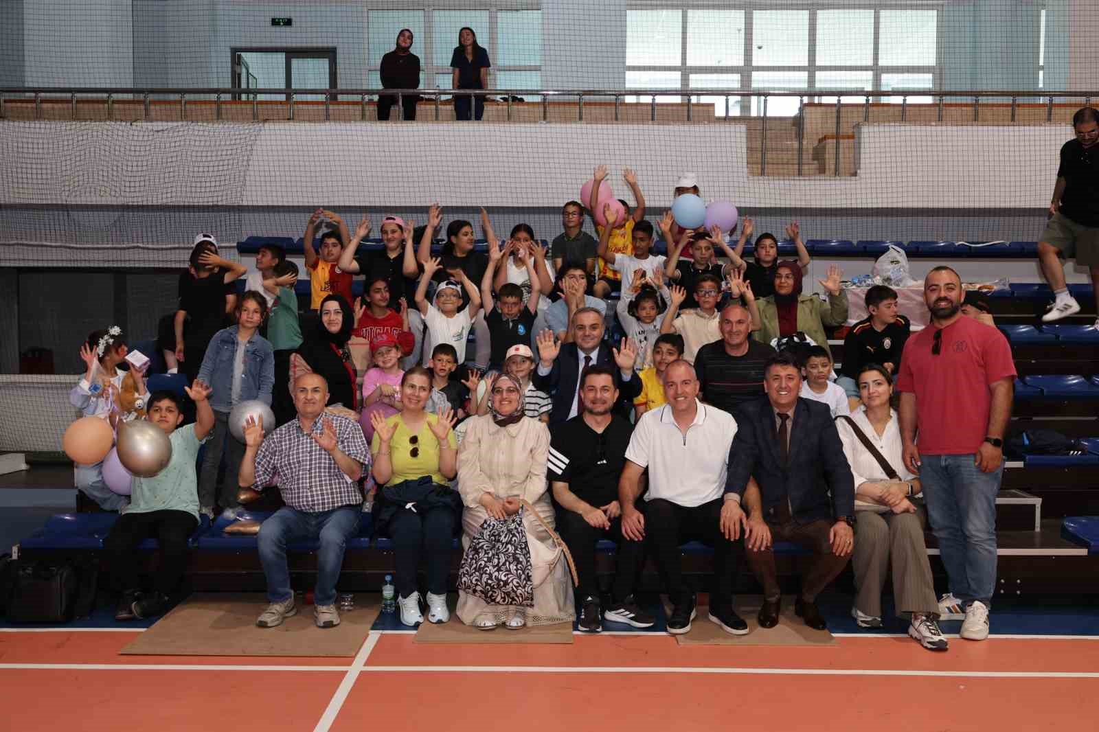 eru-de-23-geleneksel-spor-senligi-nin-odul-toreni-duzenlendi