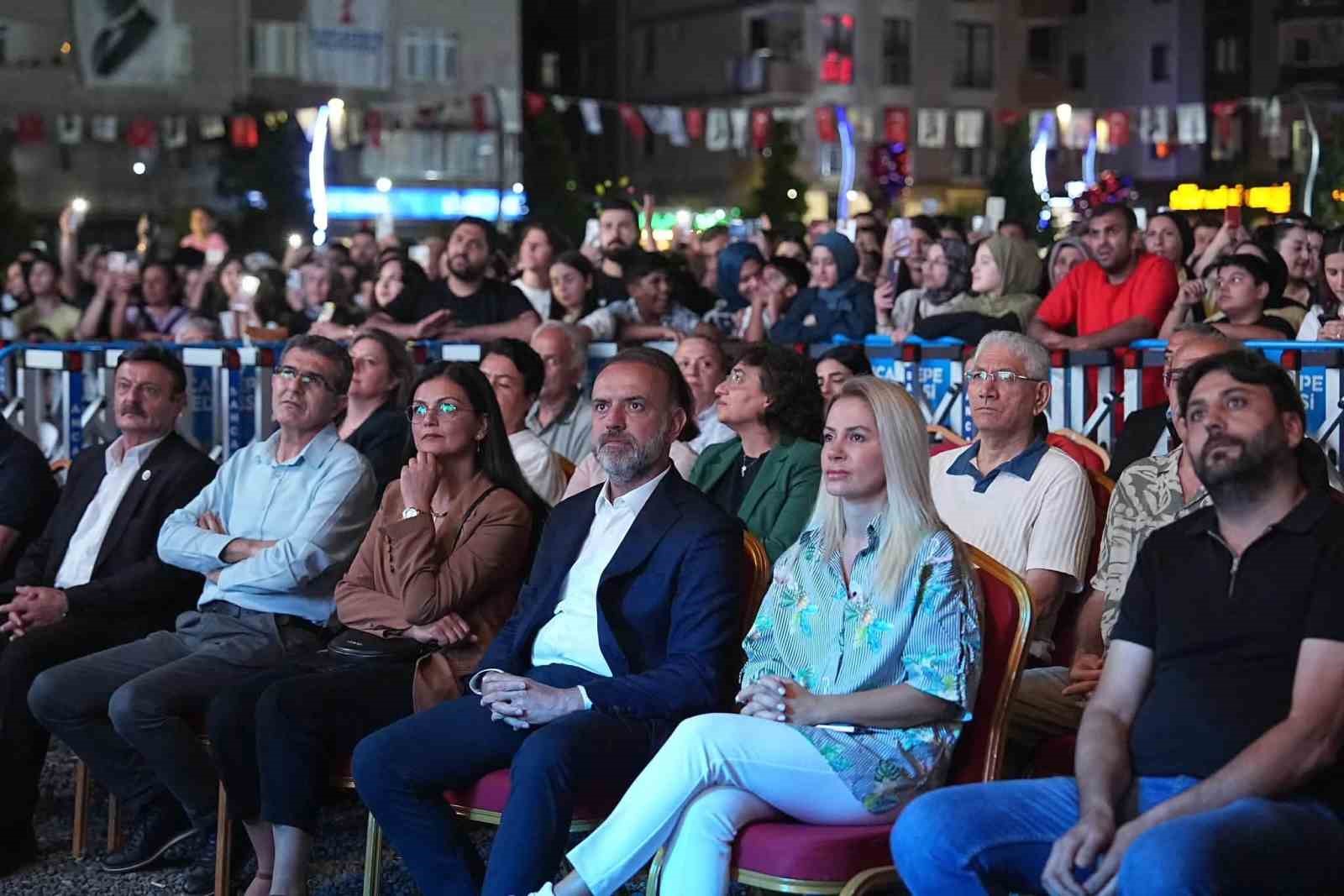 sancaktepe-de-kultur-sanat-festivali-coskusu-basladi