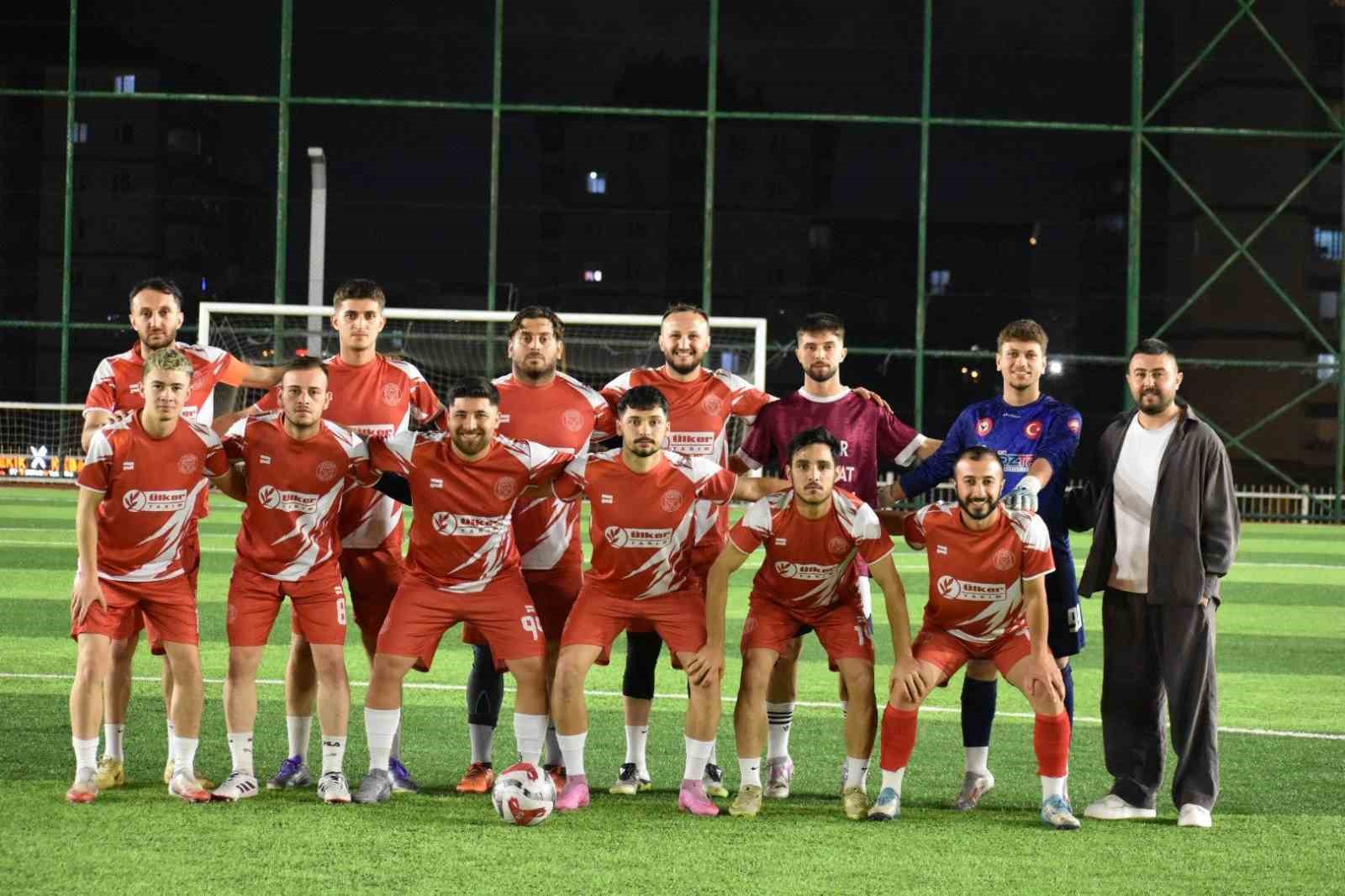 major-1-lig-de-mucadele-eden-nigde-temsilcisi-ovalibag-fk-sampiyonluk-yolunda-ilerliyor