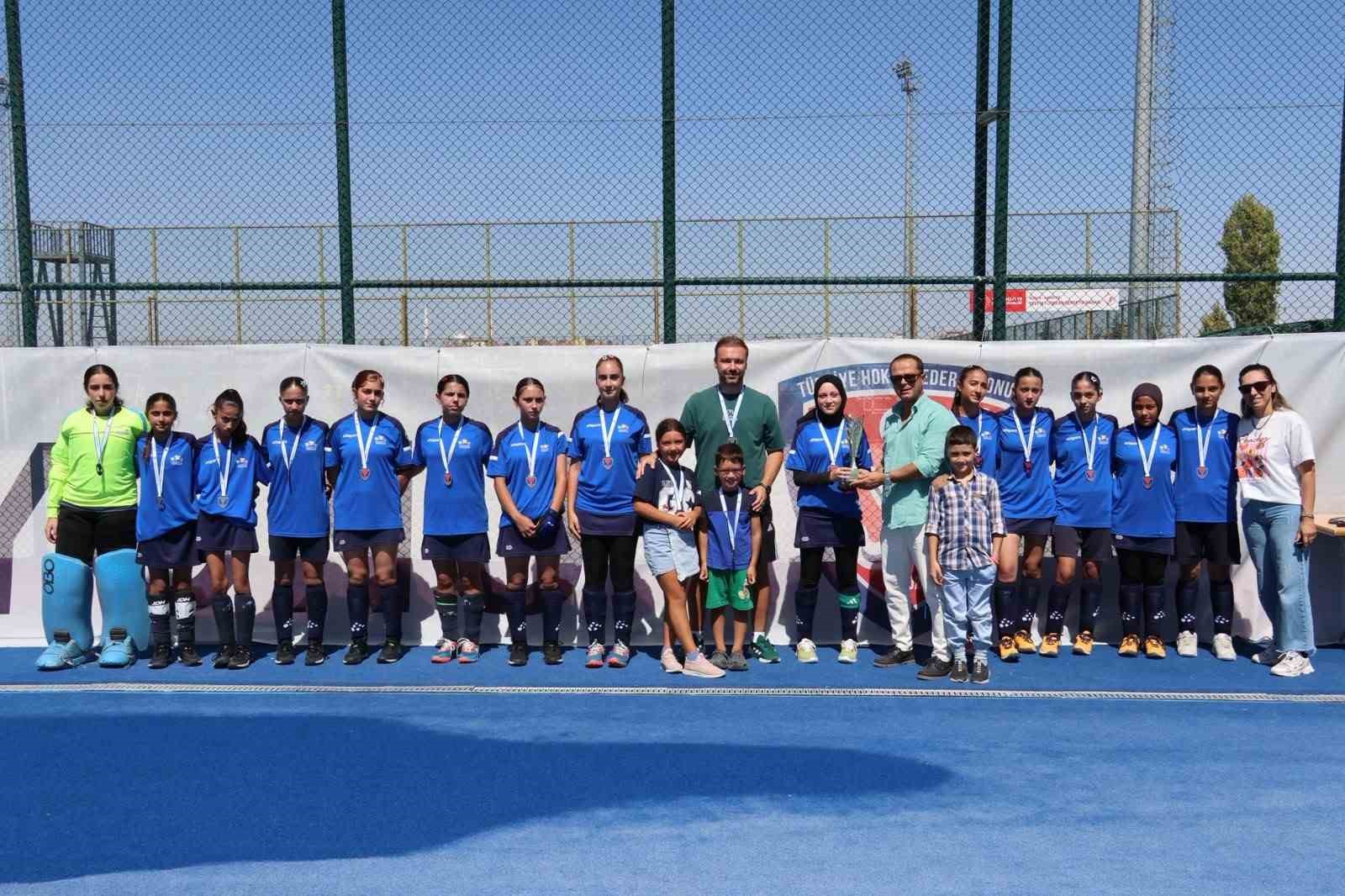 manisa-il-karmasi-hokey-takimi-1-lige-yukseldi