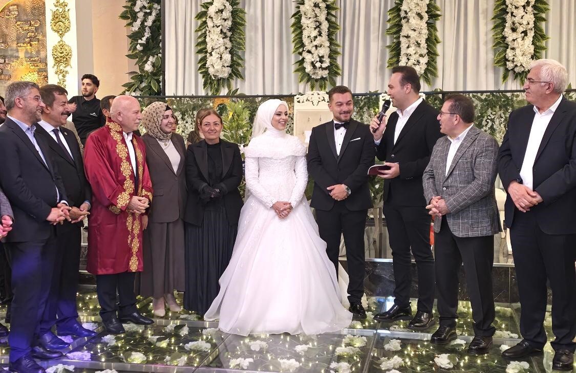 sila-kinali-ile-mehmet-akif-dorman-dunyaevine-girdi