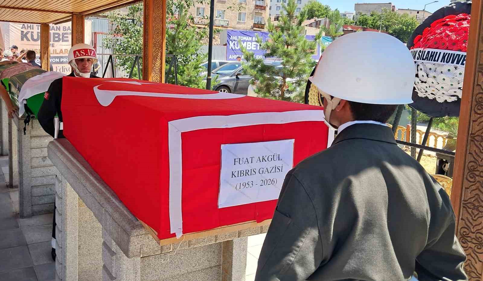 kibris-gazisi-fuat-akgul-son-yolculuguna-ugurlandi