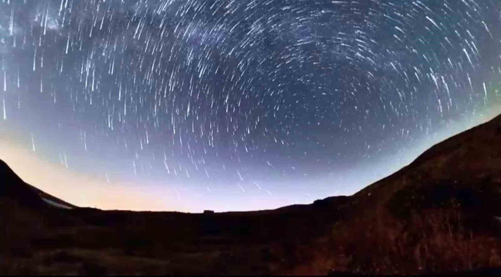 nigde-semalarinda-perseid-meteor-yagmuru-gorsel-solen-olusturdu