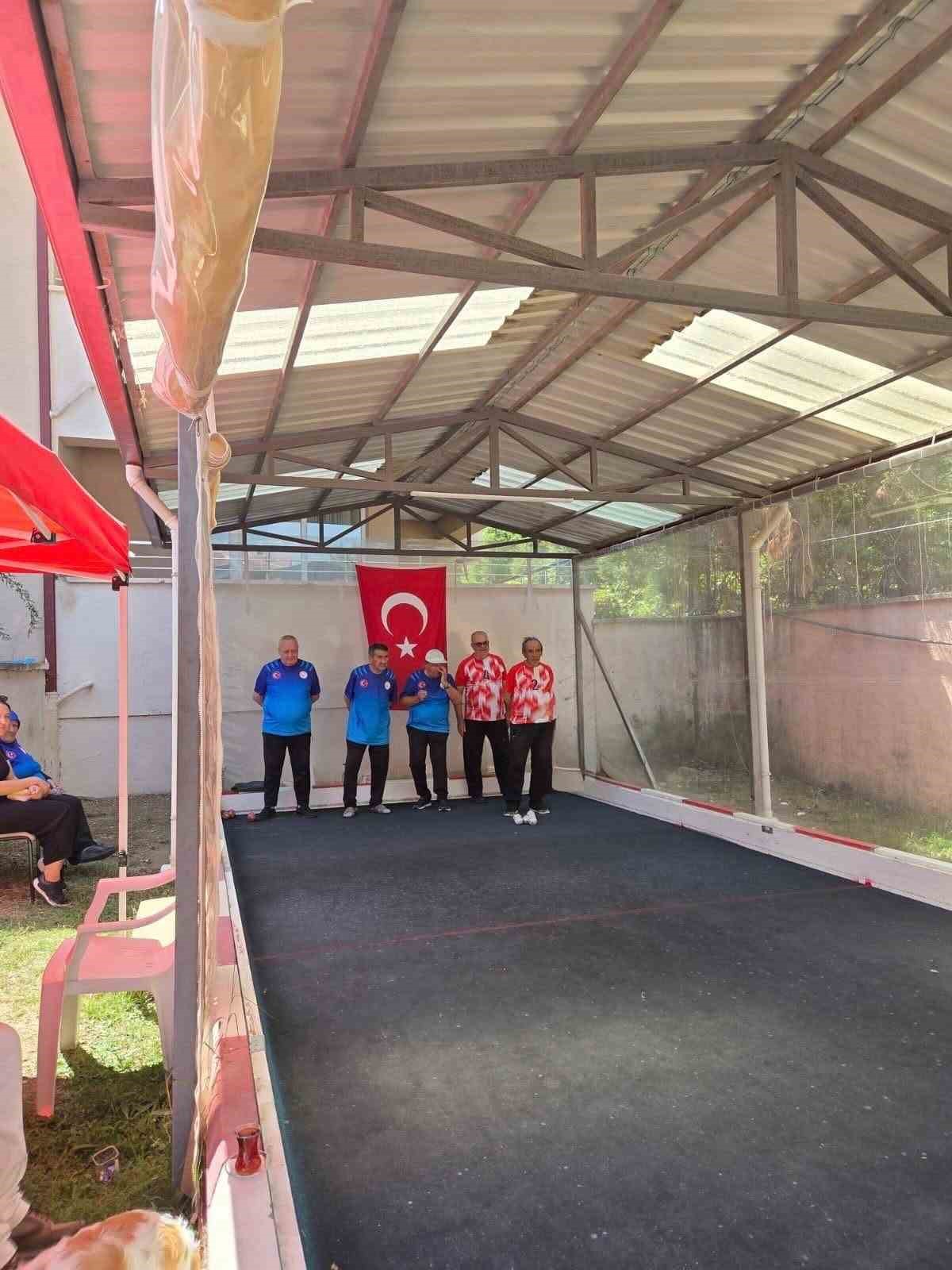 huzurevi-sakinleri-bocce-musabakasinda-bulustu