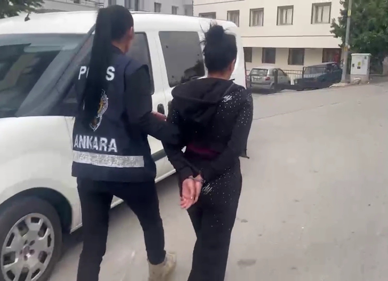 denizli-nin-de-aralarinda-oldugu-48-ilde-duzenlenen-operasyonda-1008-supheli-gozaltina-alindi