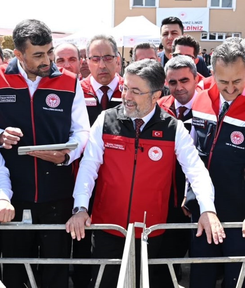 bakan-yumakli-kars-ta-tarim-ve-hayvanciligin-gucunu-anlatti-buyukbas-ve-kucukbas-varliginda-artis