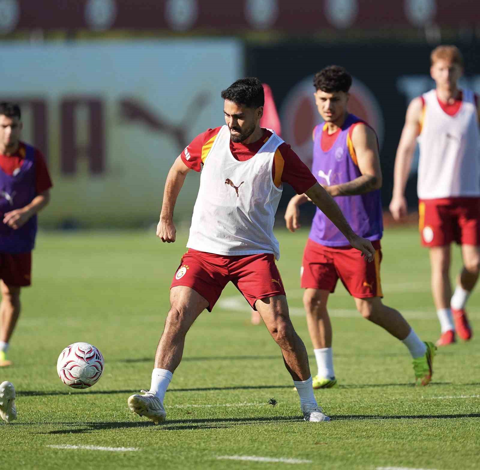 galatasaray-sabah-salonda-aksam-sahada-calisti