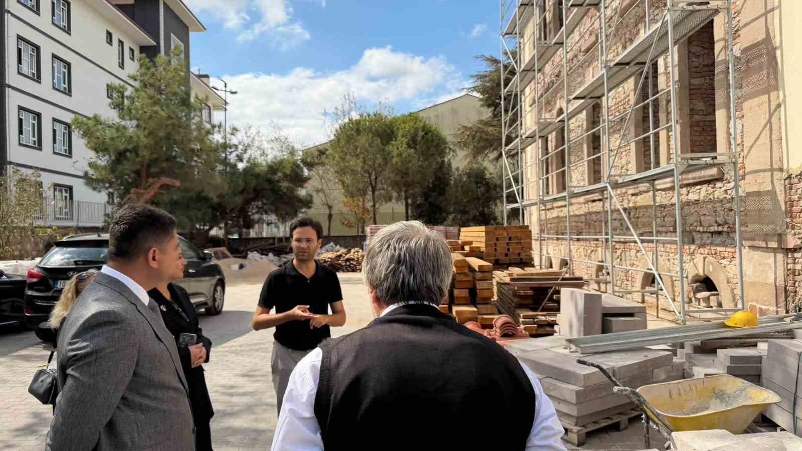 mhp-bandirma-teskilatindan-tarihi-yapinin-restorasyon-projesine-ziyaret