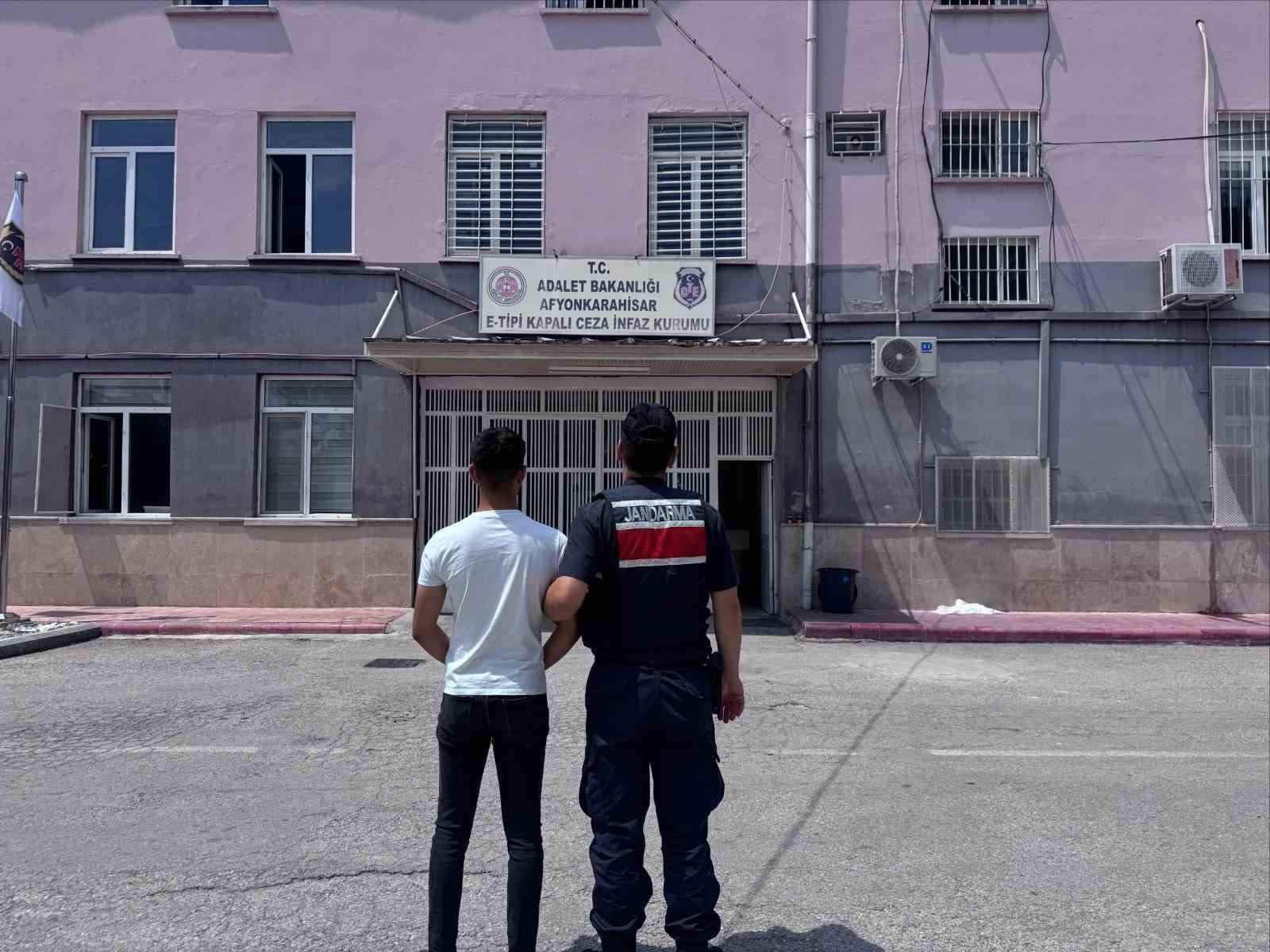 jandarma-cesitli-suclardan-aranan-46-kisi-yakalandi