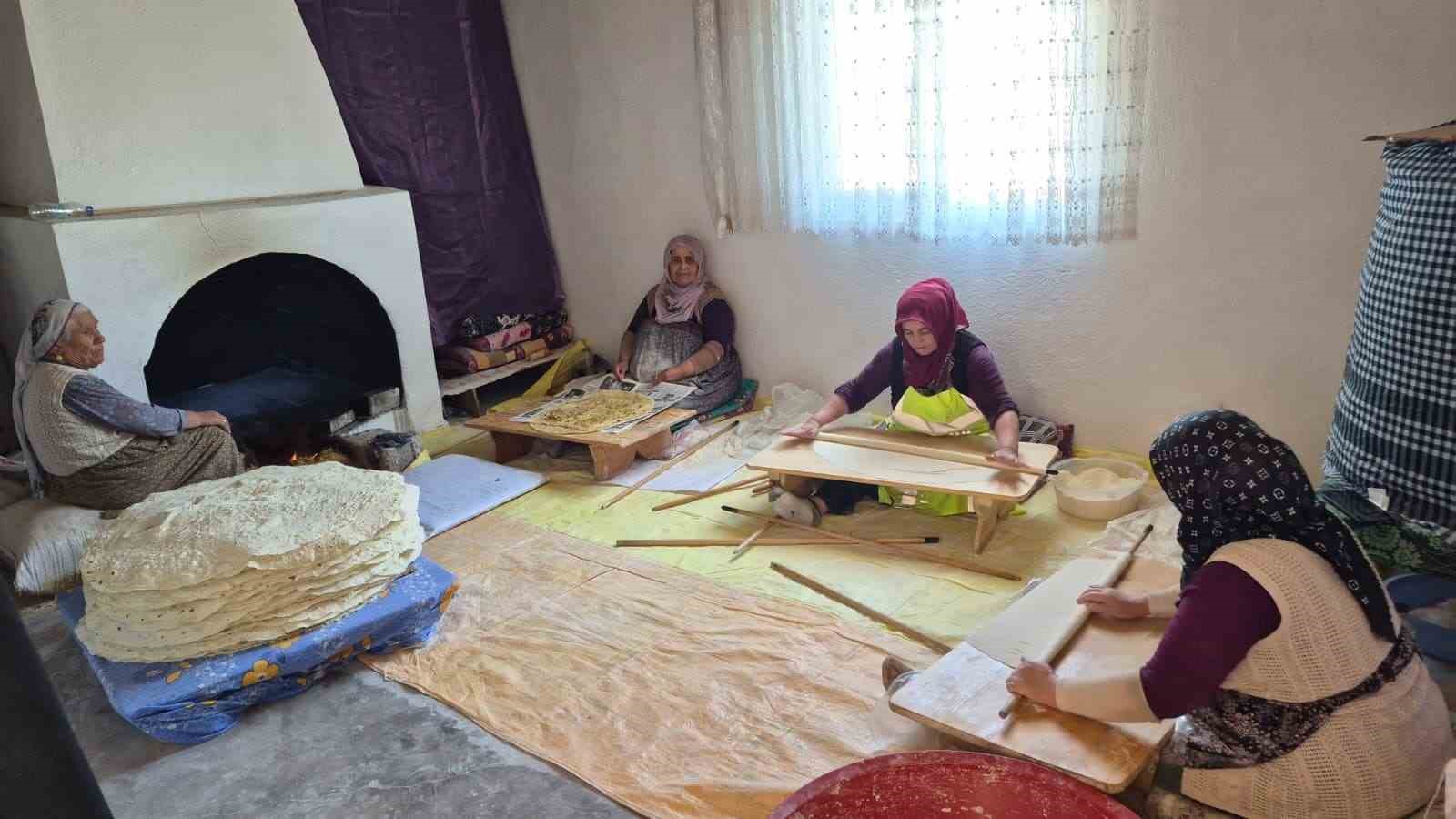 yozgat-ta-imece-usulu-kislik-yufka-ekmek-hazirligi-suruyor