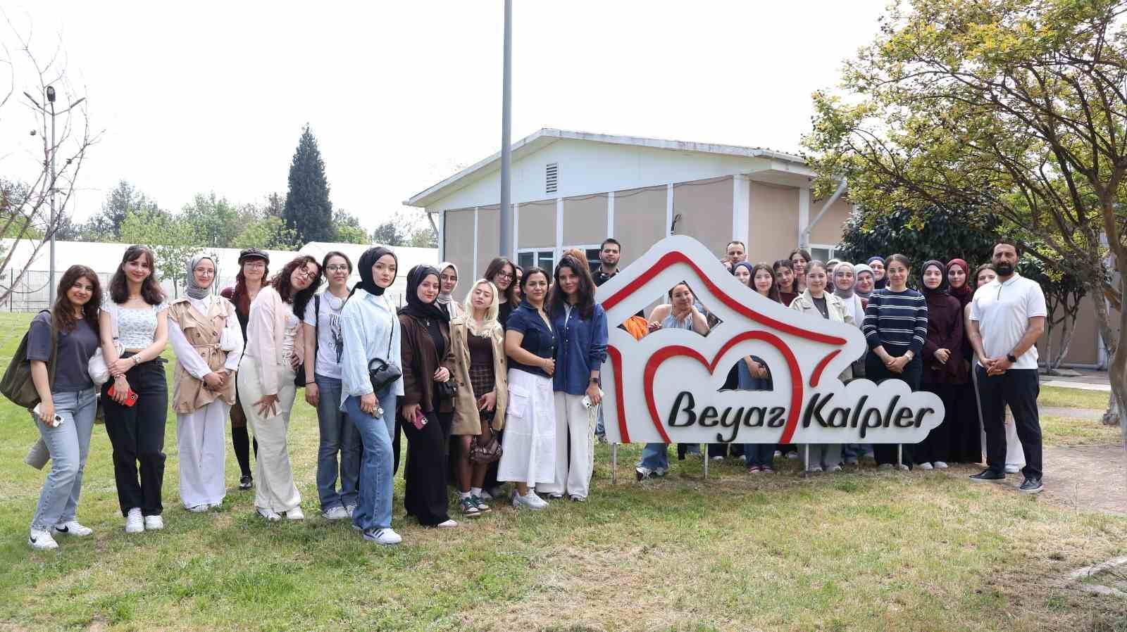 universiteliler-sahada-sosyal-hizmet-egitimi-aldi