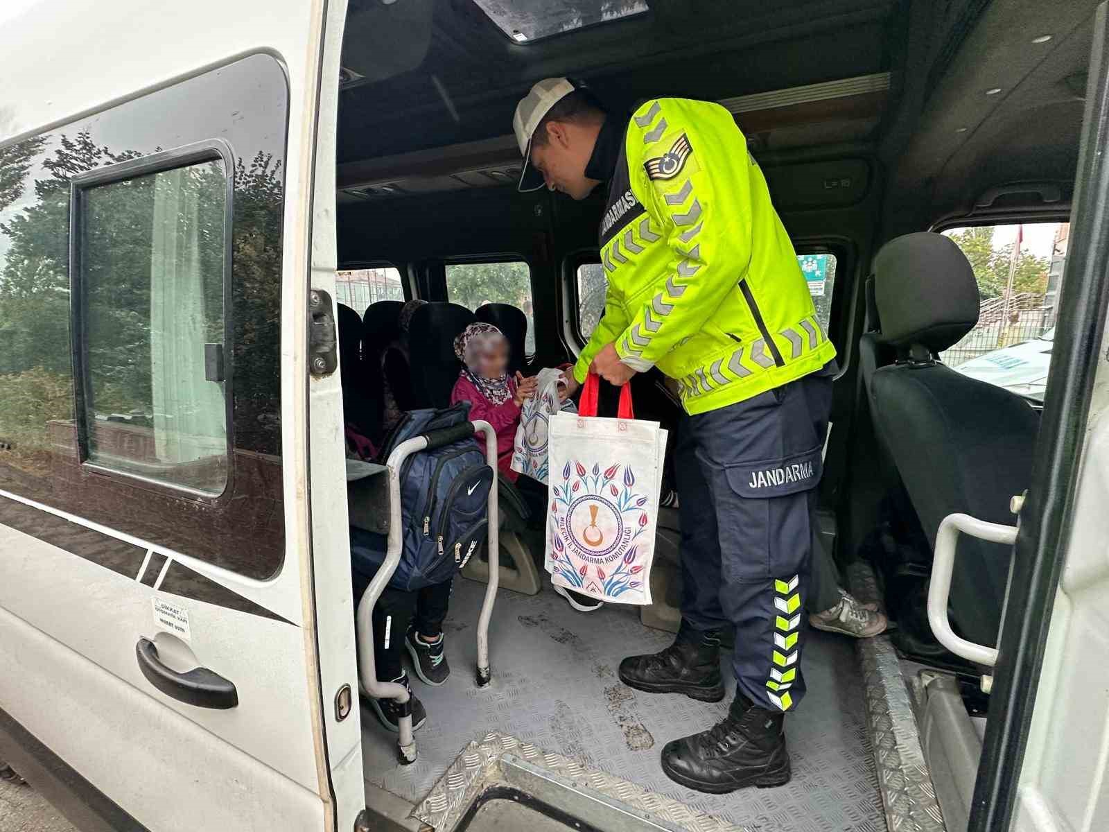 bilecik-te-okul-cevreleri-ve-servis-araclari-denetlendi