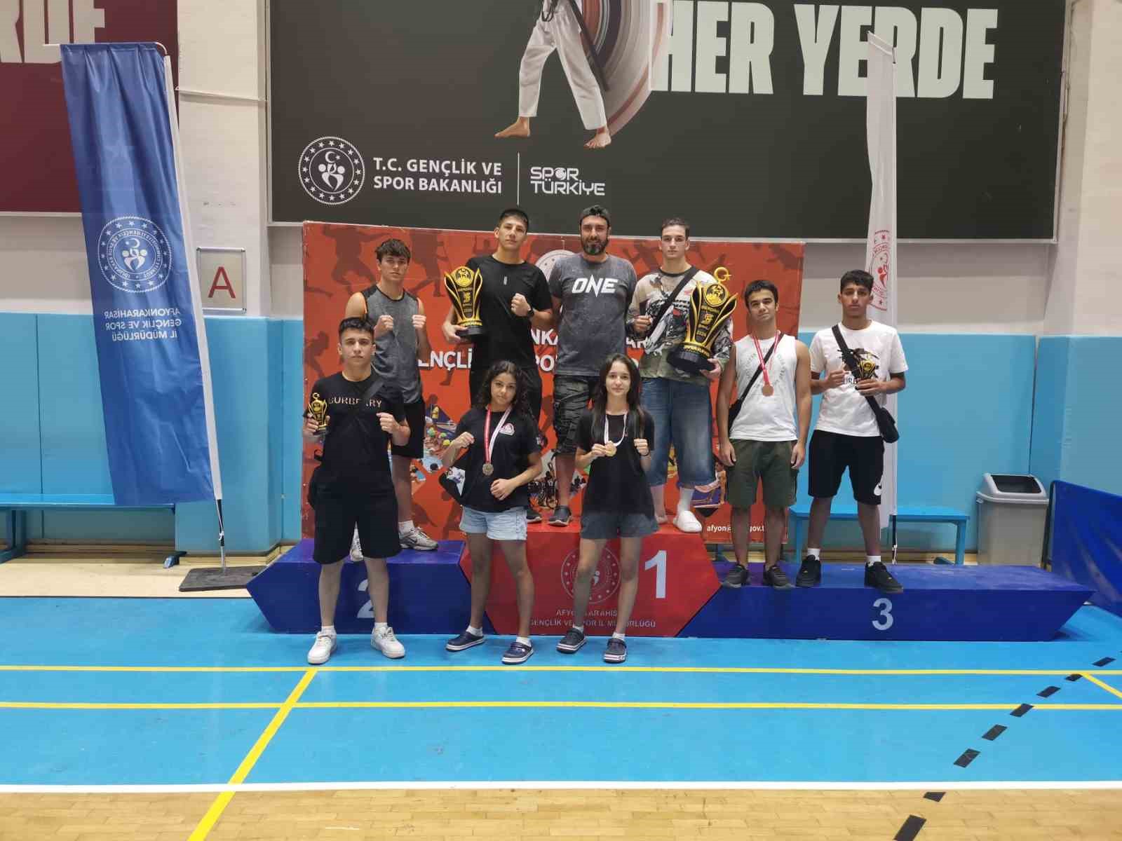 aydinli-sporcular-zafer-kupasi-ndan-basariyla-dondu