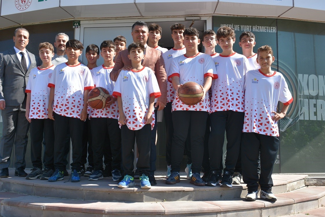 potanin-yildiz-dev-adamlarini-analig-e-ugurlandi