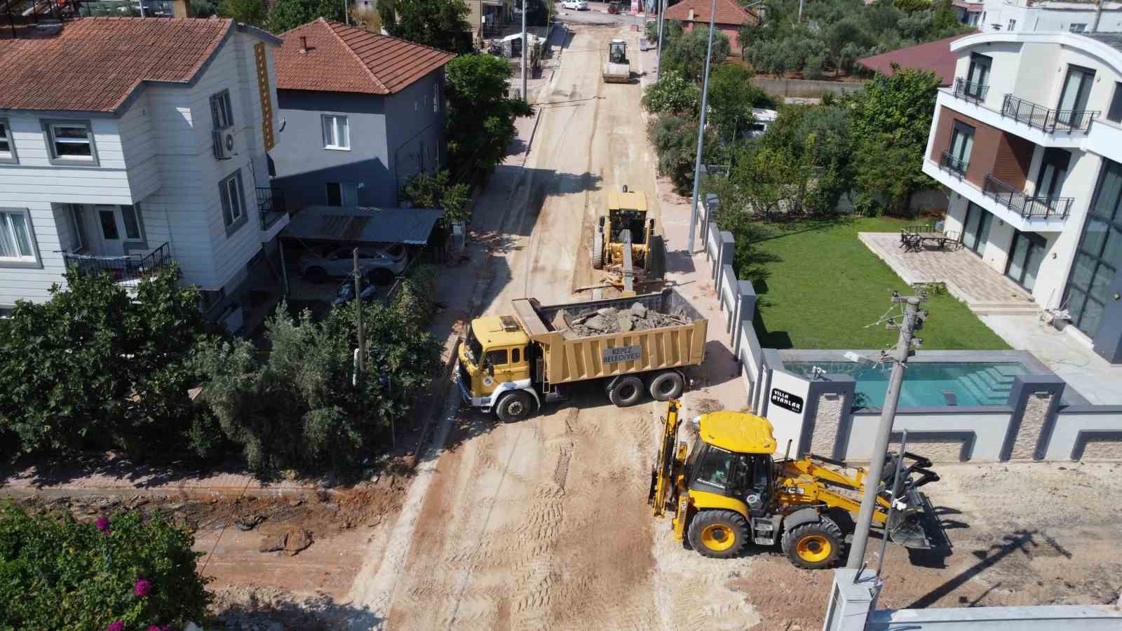 duaci-mahallesi-nde-yol-calismalarinda-ikinci-etap-basladi