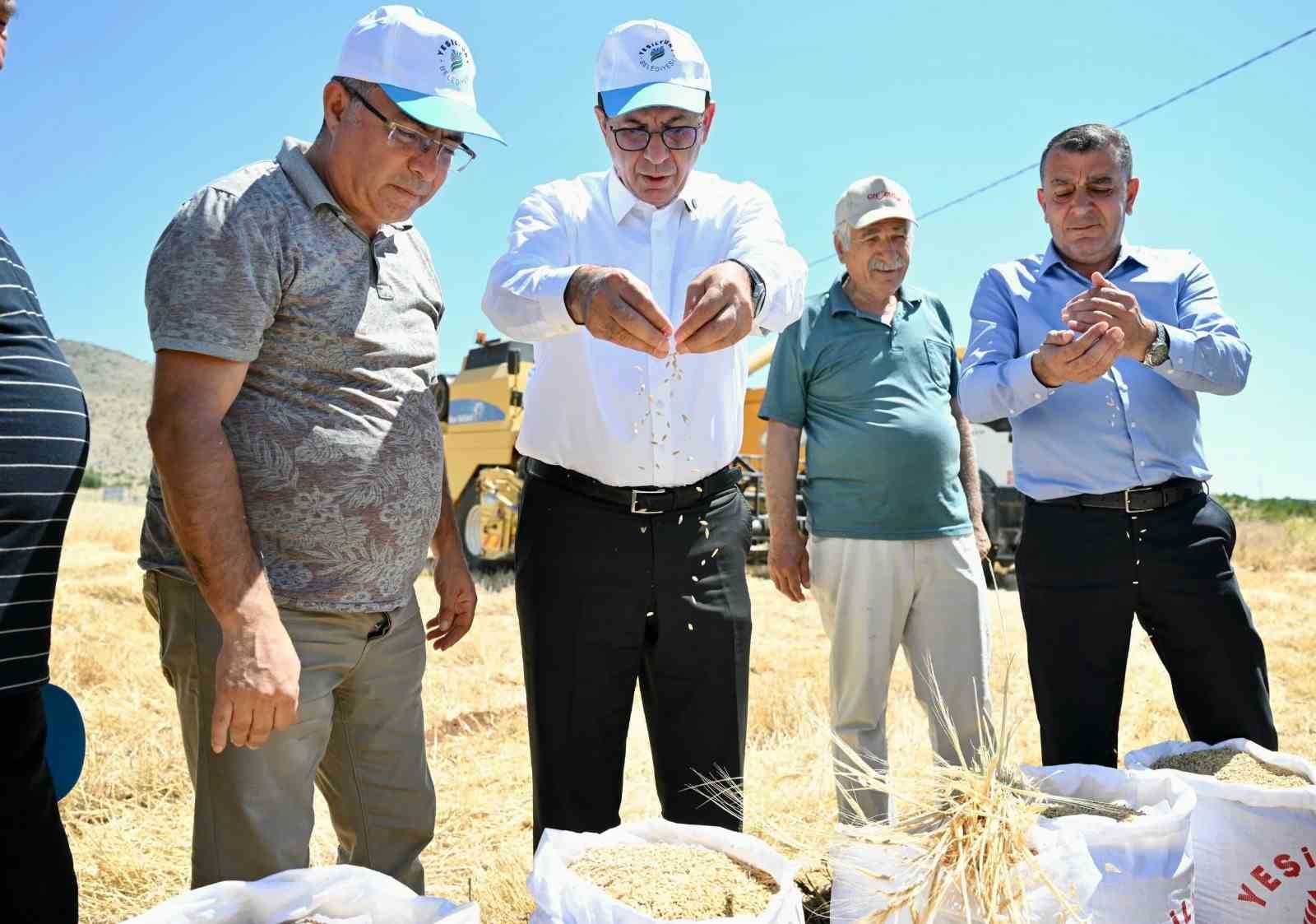 baskan-gecit-ureticilerimize-ucretsiz-arpa-dagitimi-yapacagiz