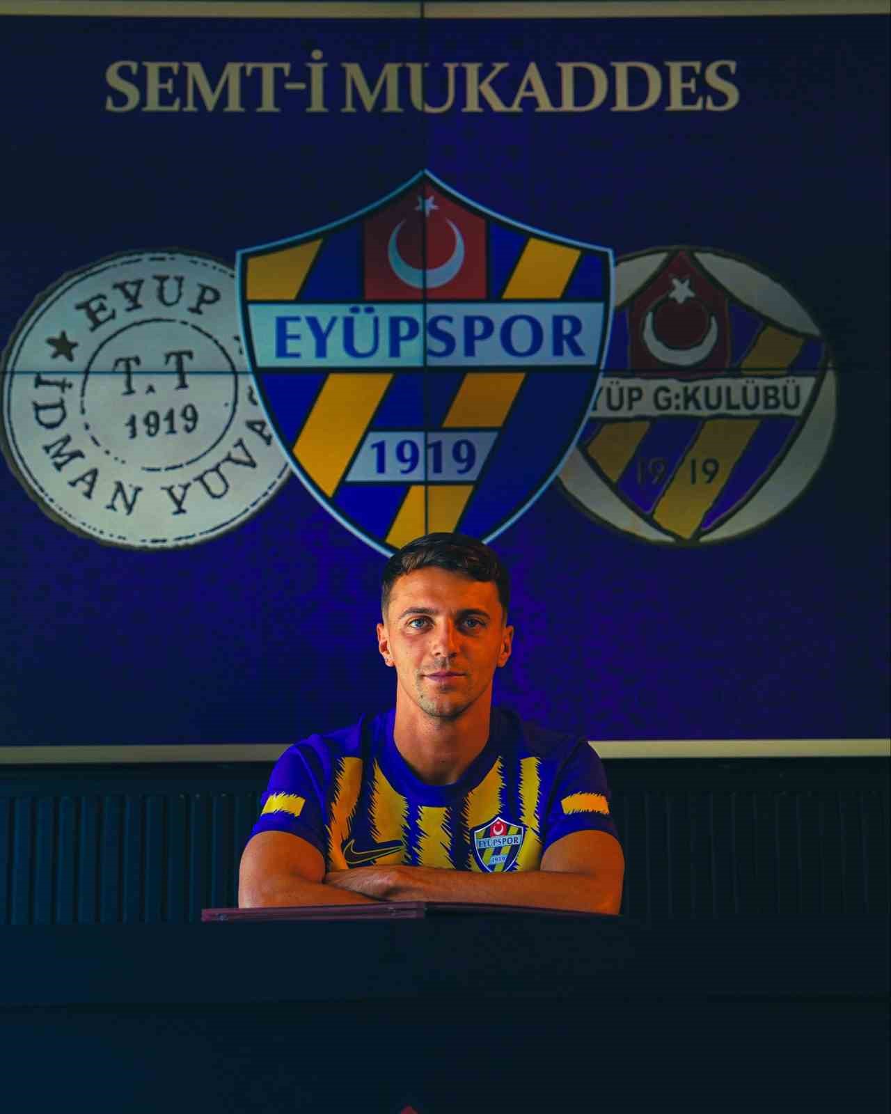 eyupspor-italyan-oyuncu-simone-giordano-yu-kadrosuna-katti