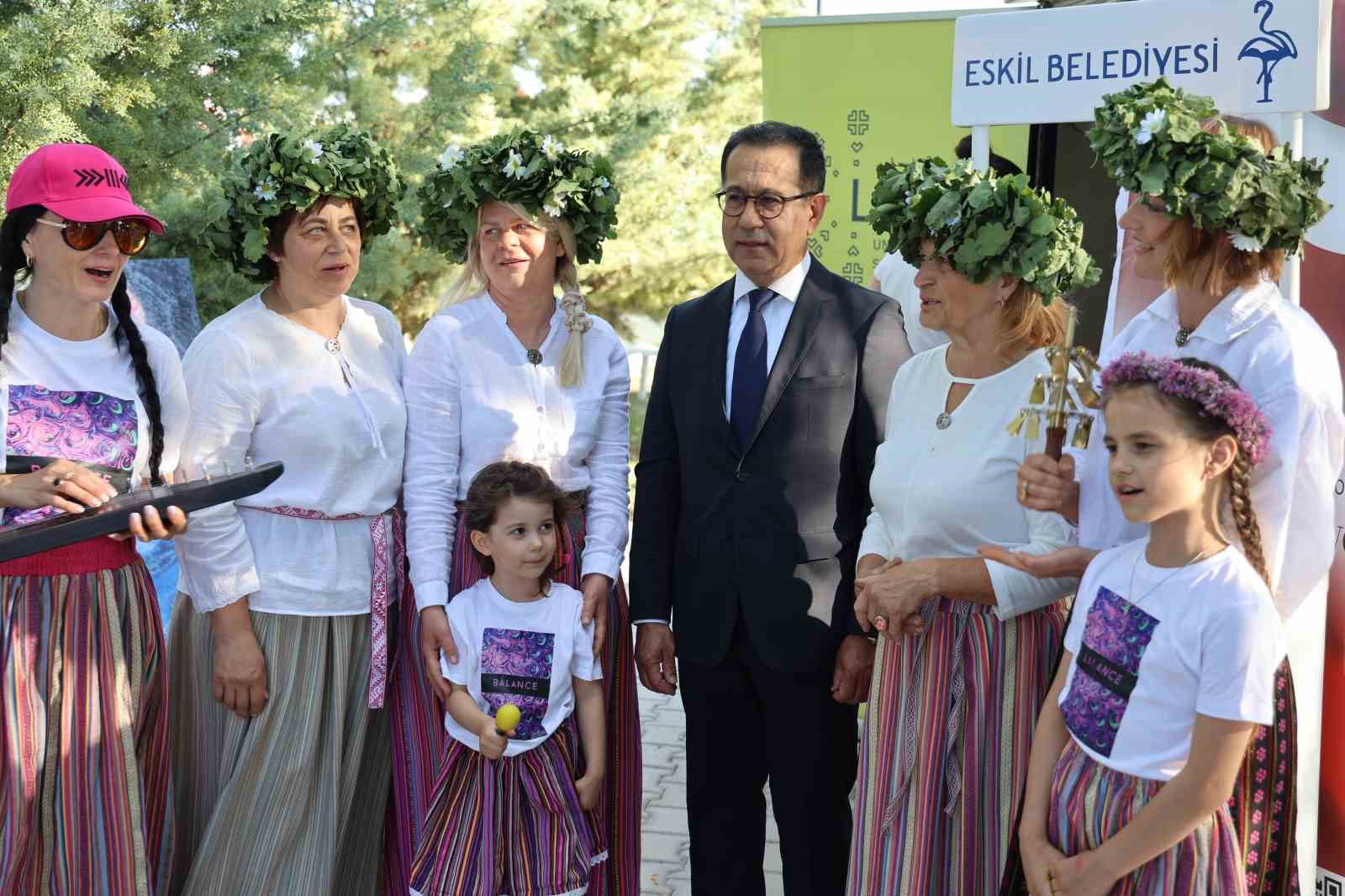 eskil-tuz-golu-uluslararasi-kultur-festivali-25-ulkenin-buyukelcilerinin-katilimiyla-basladi
