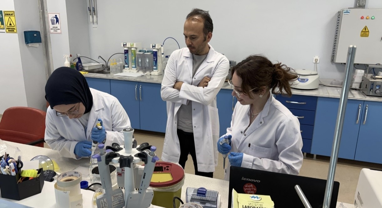 kbu-de-biyolojik-yasi-belirleyecek-yerli-test-gelistiriliyor