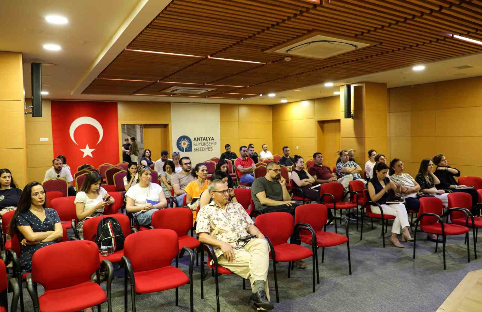 antalya-buyuksehir-belediyesi-nin-cevre-vizyonu-anlatildi