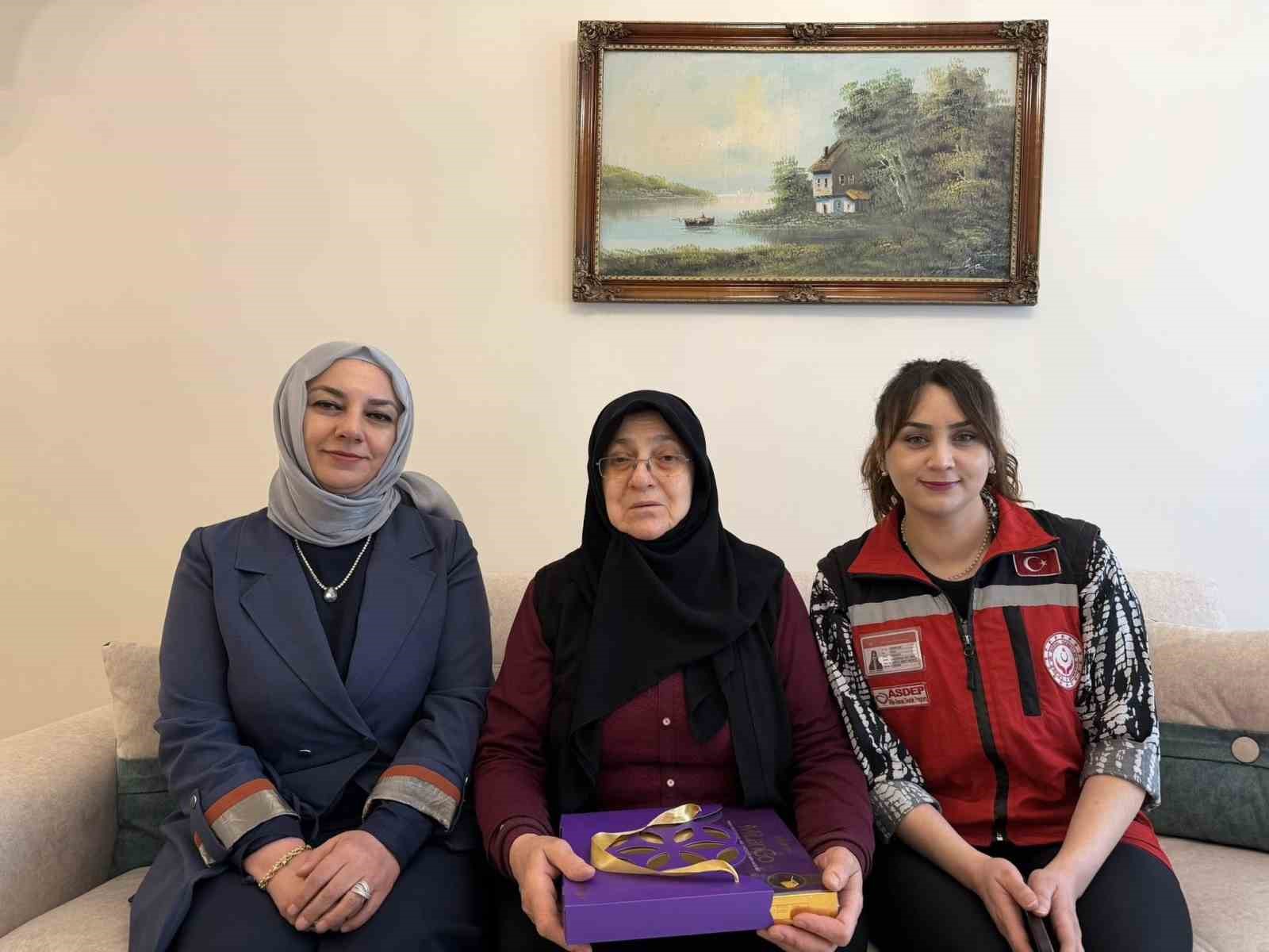 bayburt-ta-sehit-ailelerinin-ve-gazilerin-bayrami-kutlandi