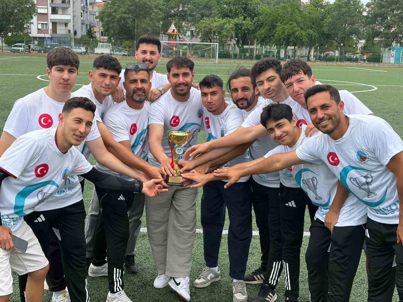 salihli-ulkuspor-da-kupa-coskusu