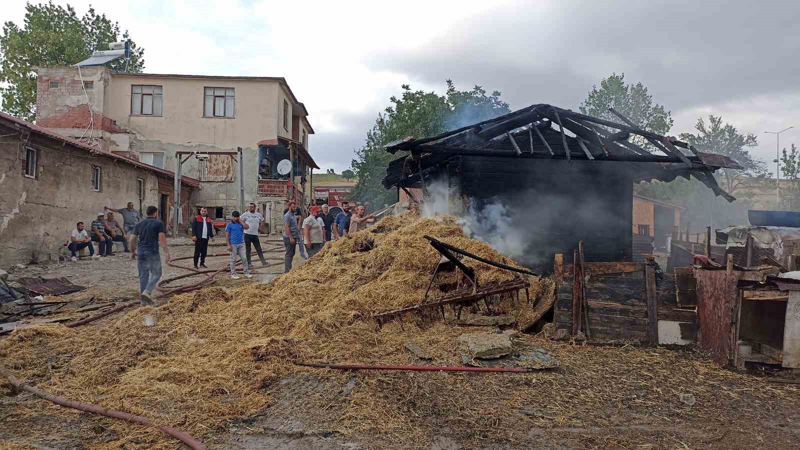 samsun-da-ambarda-yangin-7-ton-bugday-kule-dondu