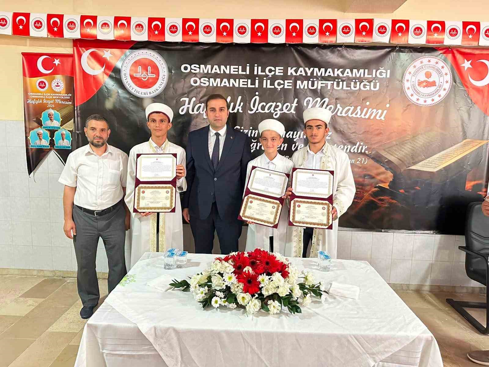 hafizlik-egitimini-tamamlayan-ogrenciler-belgelerini-aldi