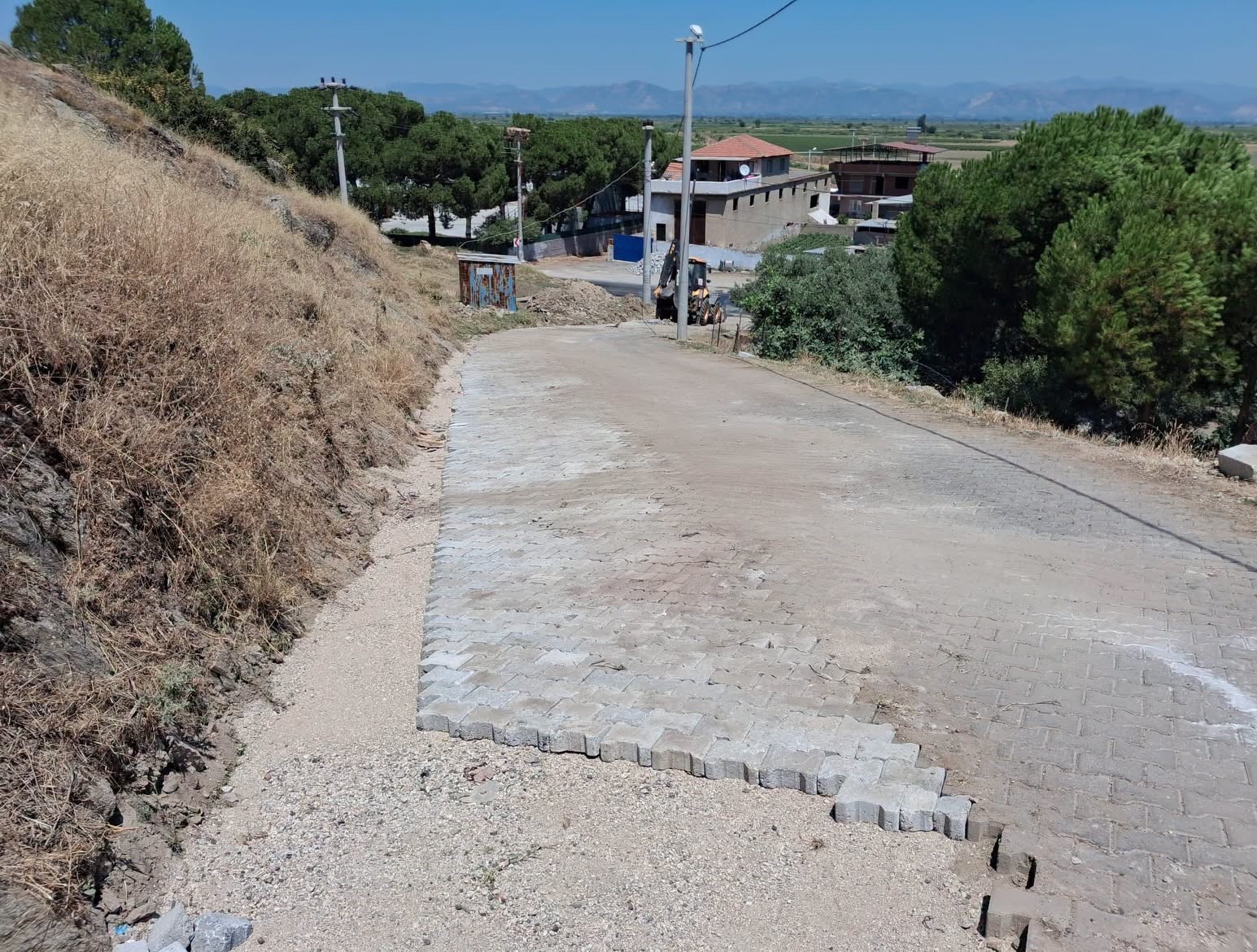 sahinciler-mahallesi-nde-yol-genisletme-calismalari-basladi