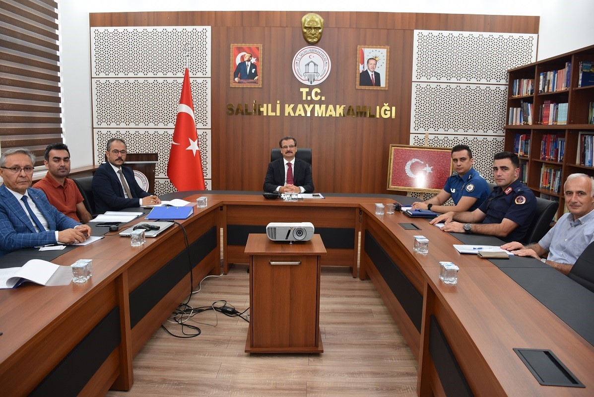 salihli-de-kpss-oncesi-guvenlik-zirvesi