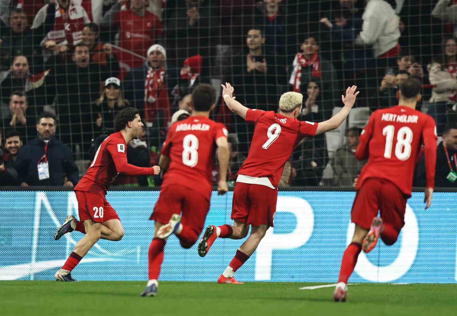 fifa-2026-dunya-kupasi-maclari-thy-ucaklarinda-canli-yayinlanacak