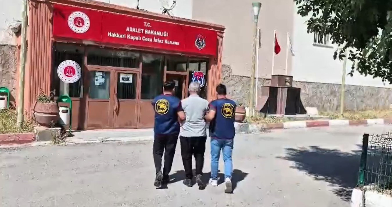 hakkari-de-20-yil-7-ay-hapis-cezasi-bulunan-firari-yakalandi