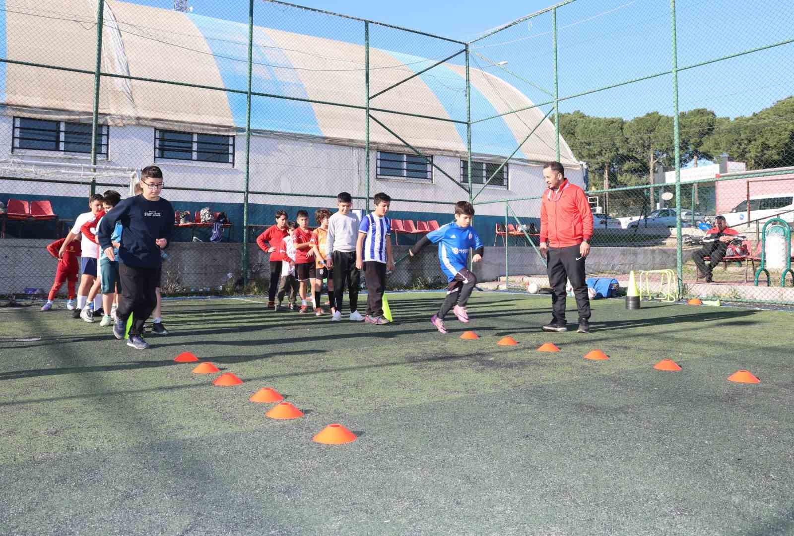 aksu-belediyesi-yaz-spor-kurslari-basliyor