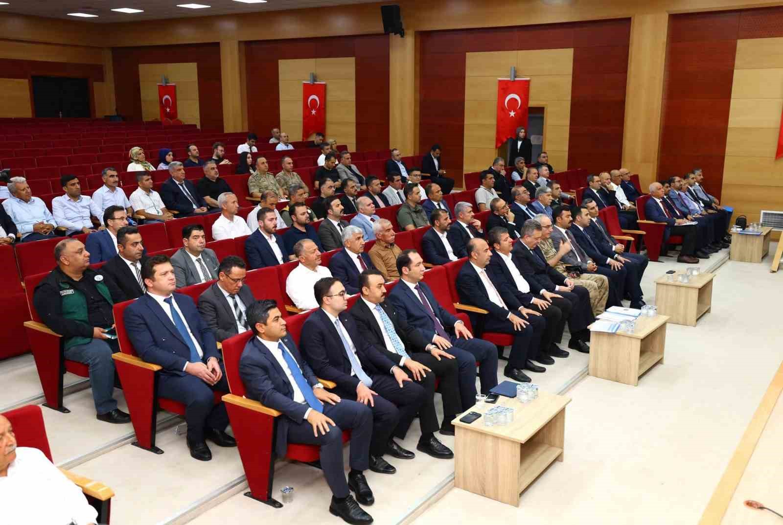 adiyaman-daki-kamu-yatirimlari-masaya-yatirildi