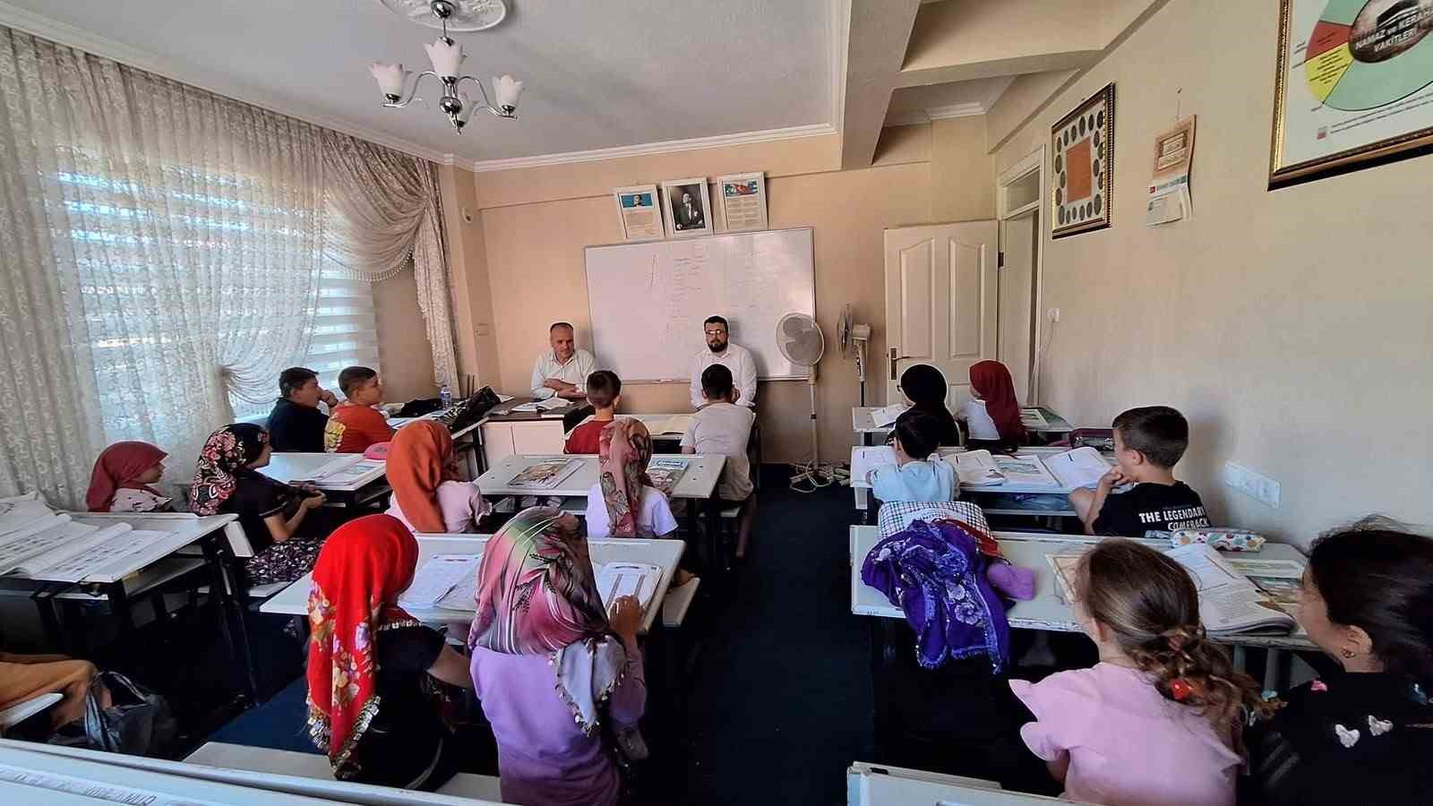 muftu-guvenir-den-yaz-kur-an-kurslarina-moral-ziyareti