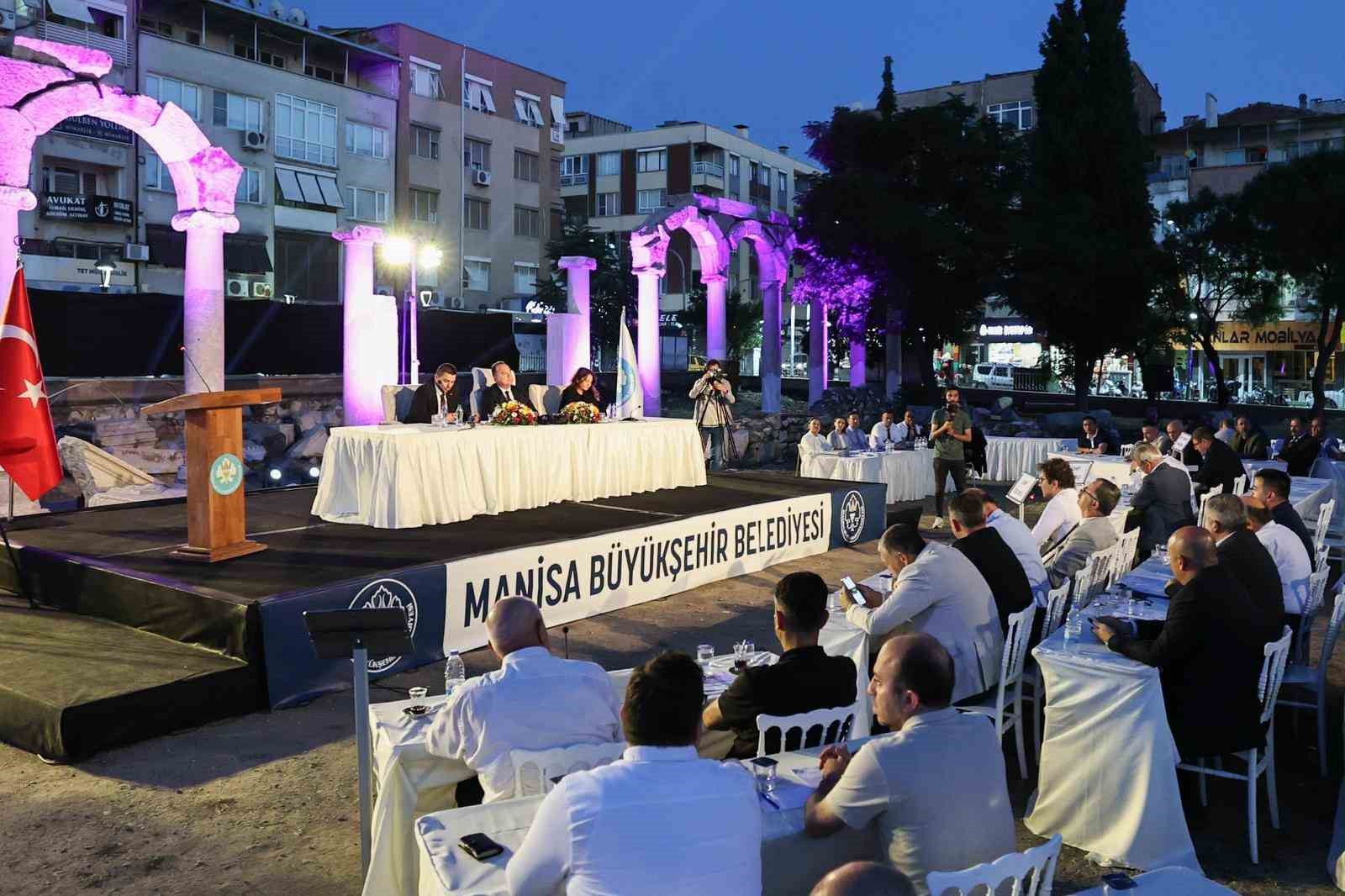 thyateira-antik-kenti-manisa-buyuksehir-meclisi-ne-ev-sahipligi-yapti