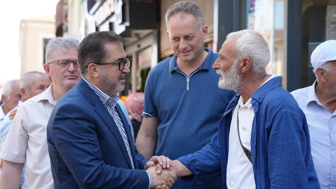 ak-parti-istanbul-milletvekilleri-saha-calismalarini-surduruyor